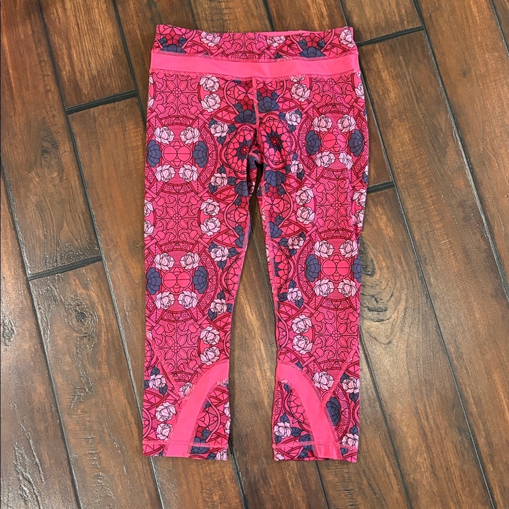 Lululemon size 6 leggings